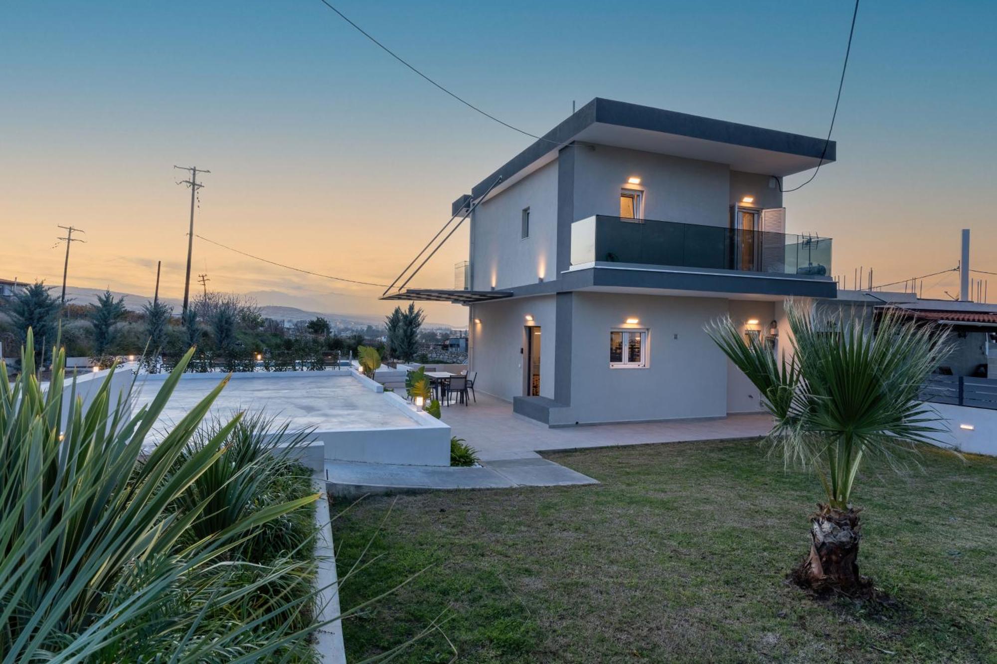 House Adelianos Kampos