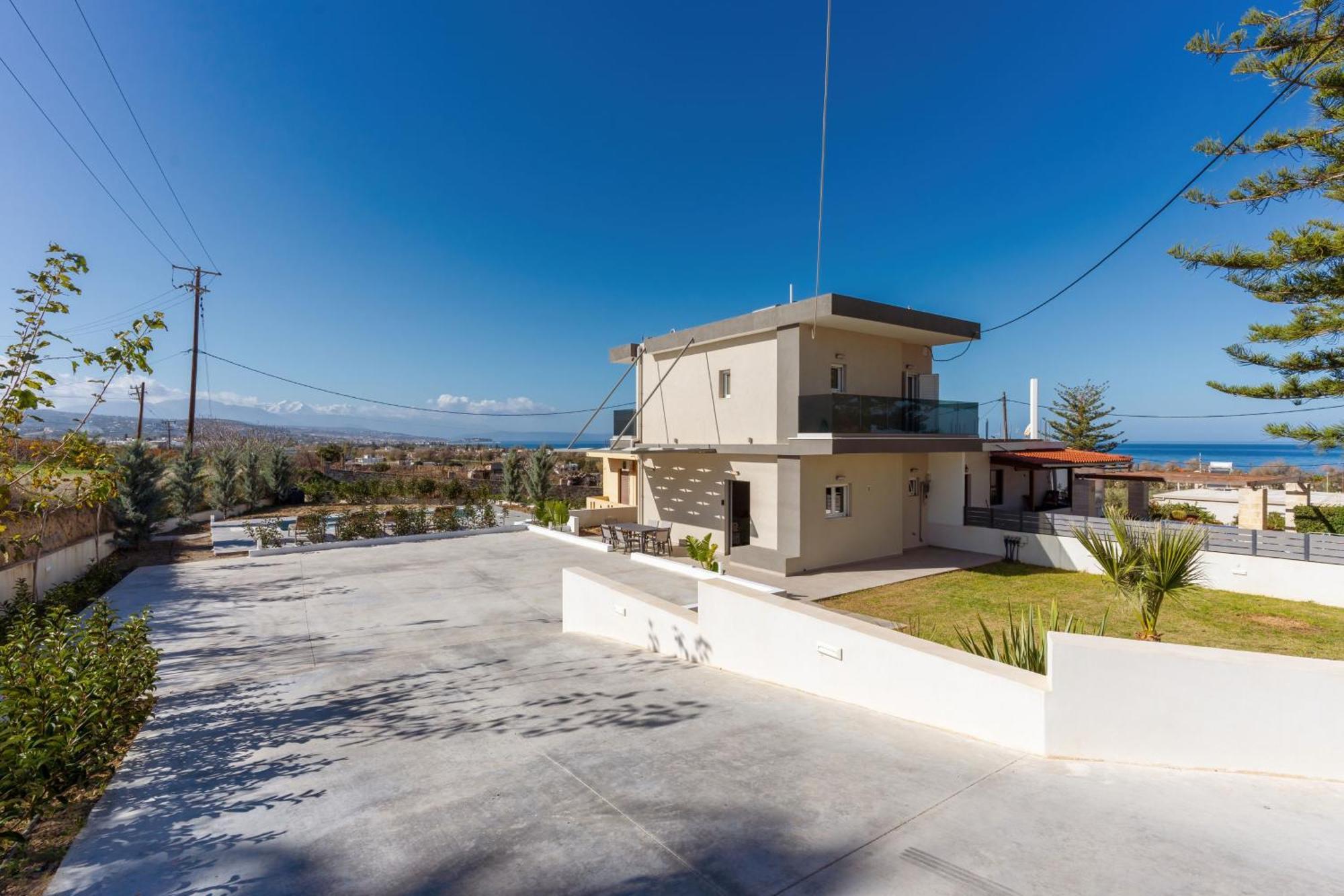 House * Adelianos Kampos